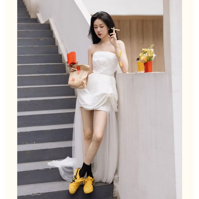 French White Strapless Morning - Lighting In Photography recension och pris